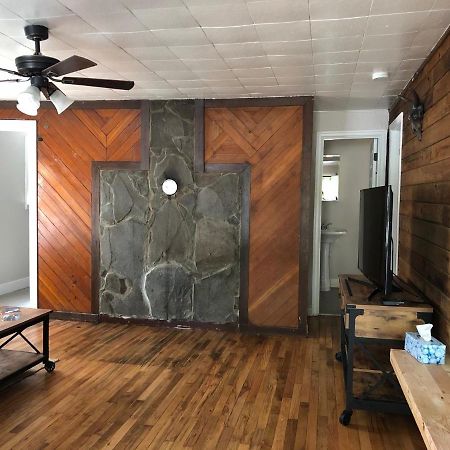 Updated + Clean Motel Room At The Base Of Mt Hood! Mount Hood Village エクステリア 写真